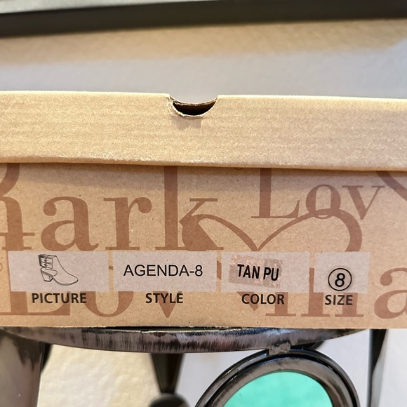 Lov Mark| Agenda Twin Buckle Booties| Size 8 - Picture 7 of 7